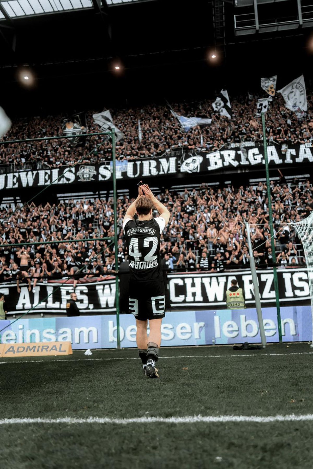 Sturm Graz a câştigat Cupa Austriei! Show în vestiar pe hit-ul momentului, „Made in Romania”