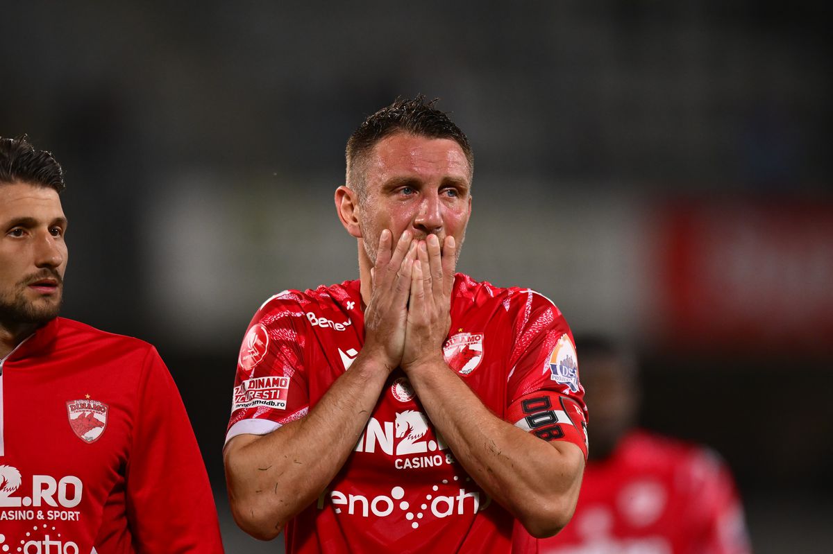 Fanii lui Dinamo s-au săturat! I-au băgat pe jucători în ședință după 3-3 cu U Cluj: „Cine mai rămâne dacă retrogradăm?”