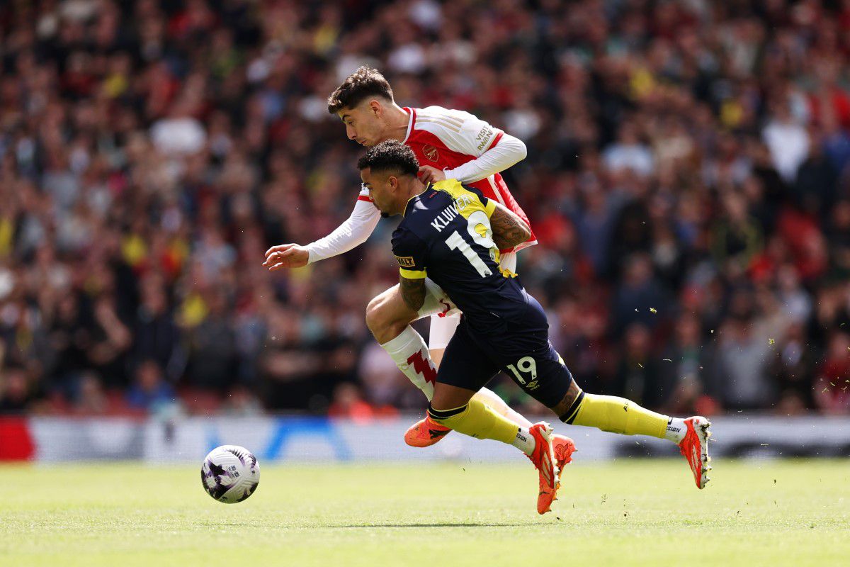 Arsenal câștigă fără emoții în fața lui Bournemouth și continuă lupta pentru titlul de campioană în Premier League