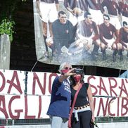 Omagiile aduse de-a lungul timpului în amintirea Invincibilor lui Grande Toro / Sursă foto: Imago Image