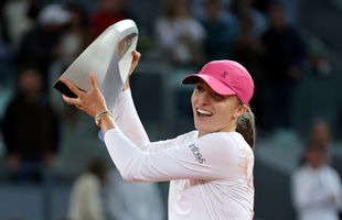 Iga Swiatek s-a impus la Madrid după ce a salvat trei mingi de meci în fața Arynei Sabalenka