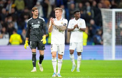 Real Madrid face scor cu Cadiz și așteaptă rezultatul meciului Girona - Barcelona pentru a ști dacă sărbătorește titlul