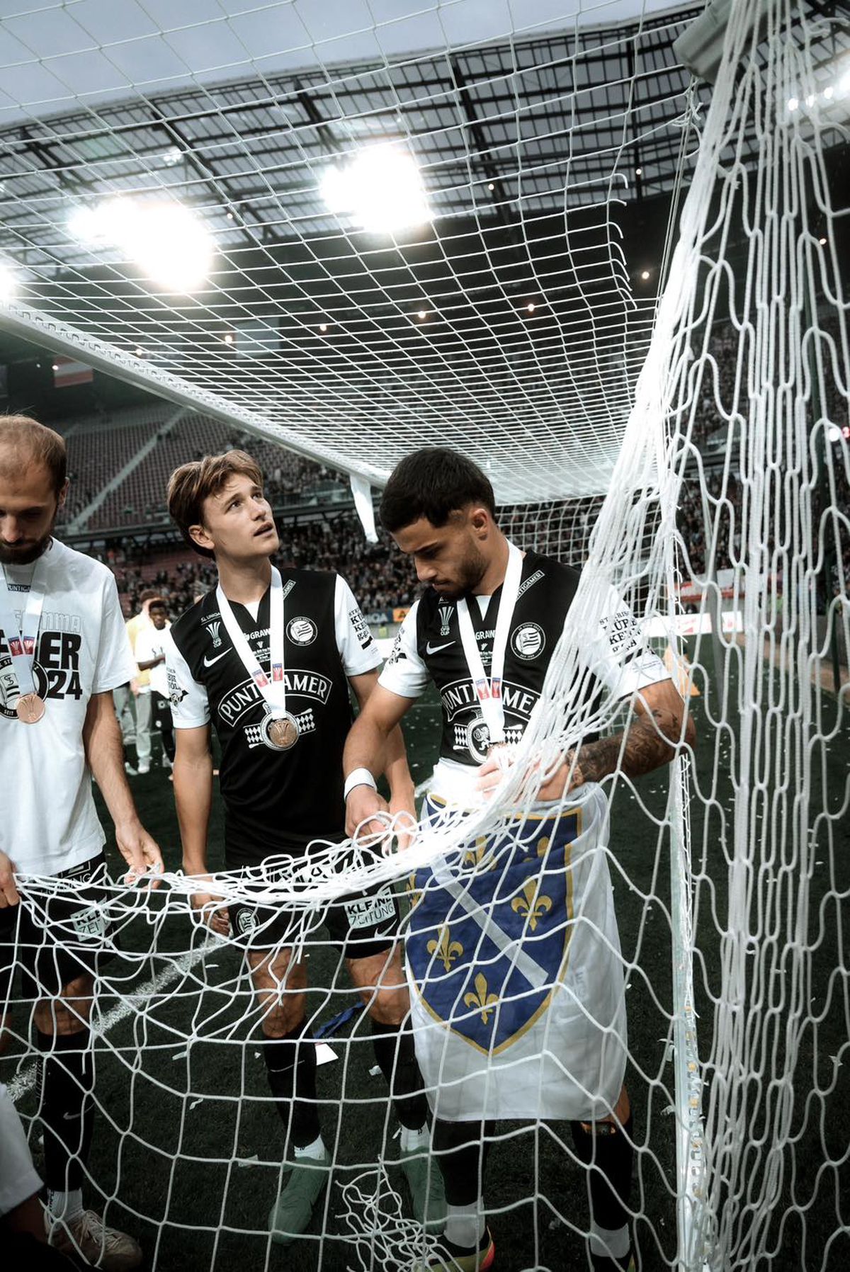 Sturm Graz a câştigat Cupa Austriei! Show în vestiar pe hit-ul momentului, „Made in Romania”