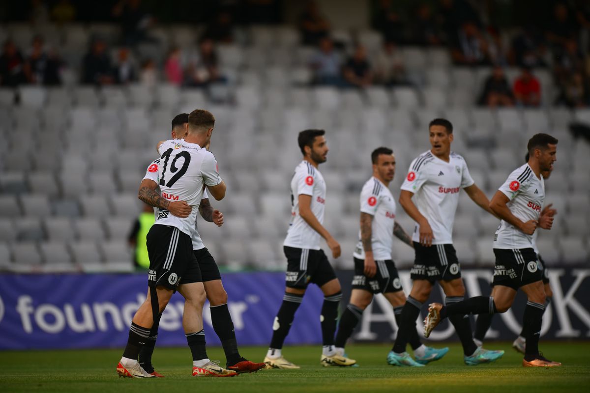 Ionel Dănciulescu a ajuns la capătul răbdării cu Dinamo: „Ține și de antrenor!”