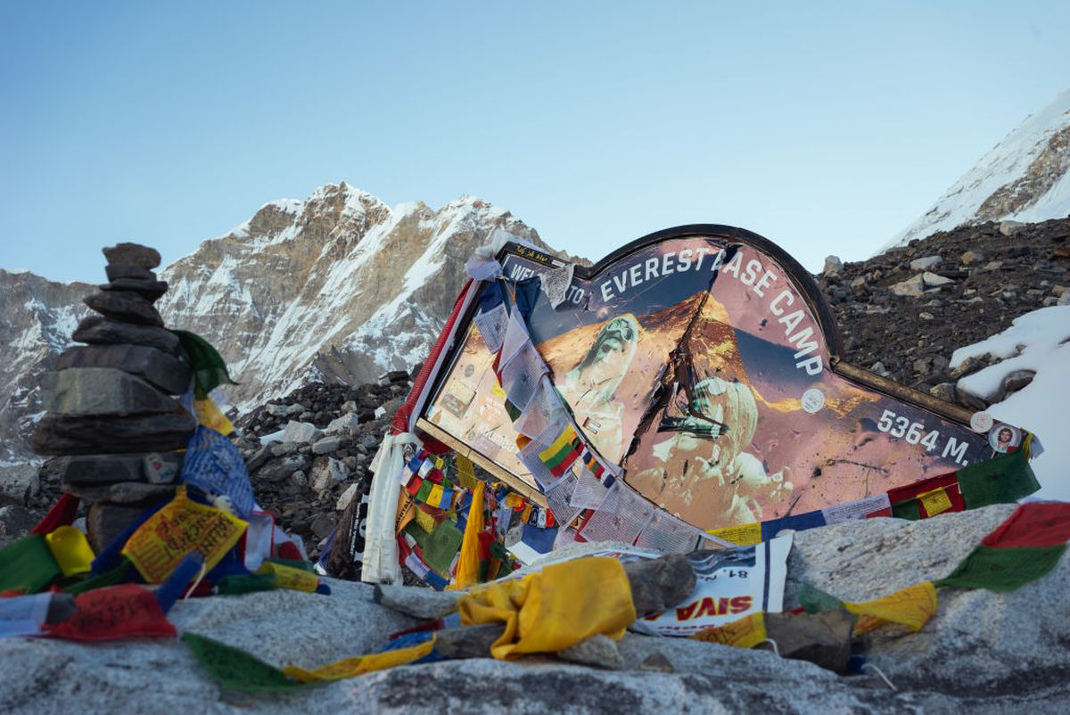 Nepalul schimbă regulile pentru expedițiile pe Everest » Cât trebuie să plătească străinii și o nouă condiție majoră: toate companiile o contestă