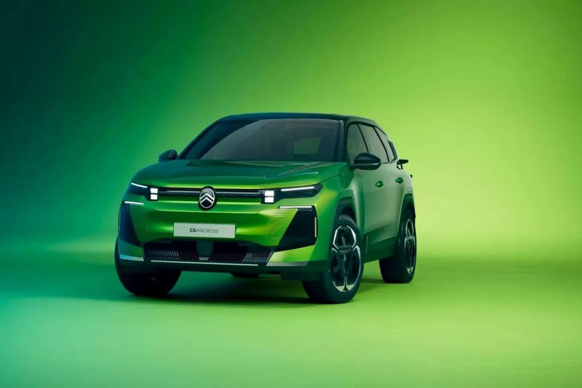 Mașina apreciată de români a lansat noul model! Are botul mult mai ascuțit și e mai ieftină decât „fratele” de la Peugeot