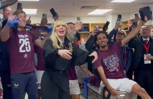 Sărbătoare neașteptată la promovarea în Premier League! Celebra cântăreață a susținut un concert pe teren, apoi a mers cu jucătorii în vestiar