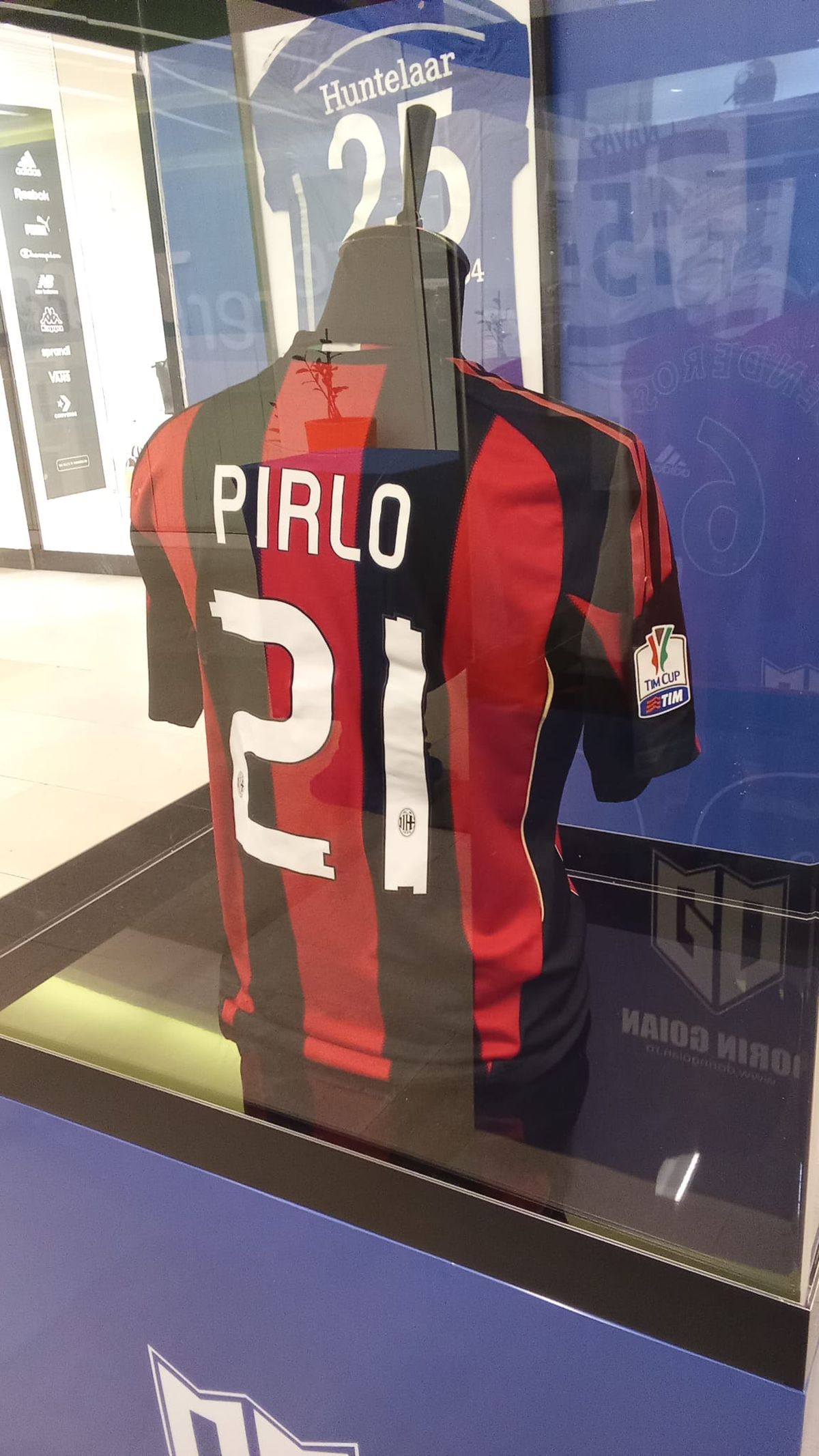 Tricouri celebre meci retragere Goian Suceava