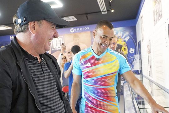 Gică Hagi, vizitat de Cafu. Sursă foto: Facebook @ Farul Constanța