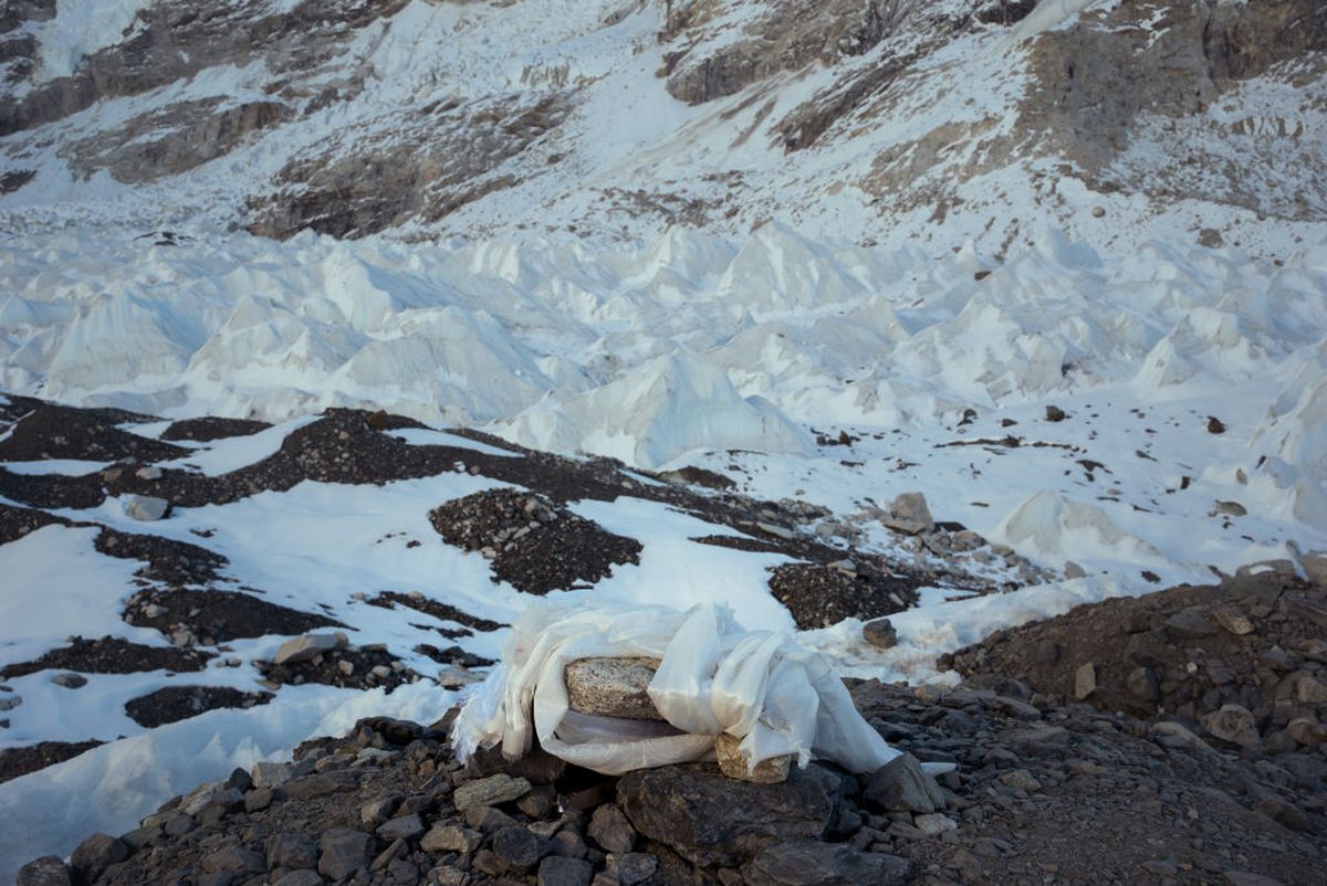 Nepalul schimbă regulile pentru expedițiile pe Everest » Cât trebuie să plătească străinii și o nouă condiție majoră: toate companiile o contestă