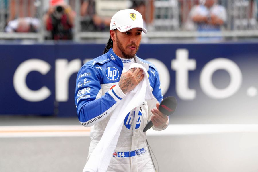 Noul design al monopostului Ferrari » Ce schimbări au adus inginerii pentru Lewis Hamilton și Charles Leclerc