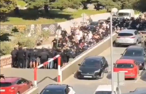 Bătaie în toată regula înainte de derby » 160 de suporteri au fost arestați, mai mulți polițiști răniți