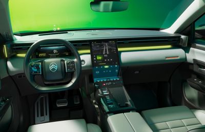 Mașina apreciată de români a lansat noul model! Are botul mult mai ascuțit și e mai ieftină decât „fratele” de la Peugeot