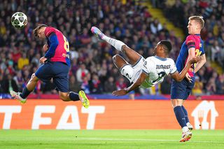 Inter - Barcelona produce venituri-RECORD în fotbalul italian! Fanii sunt avertizați: „Cumpărați doar din sursă oficială!”