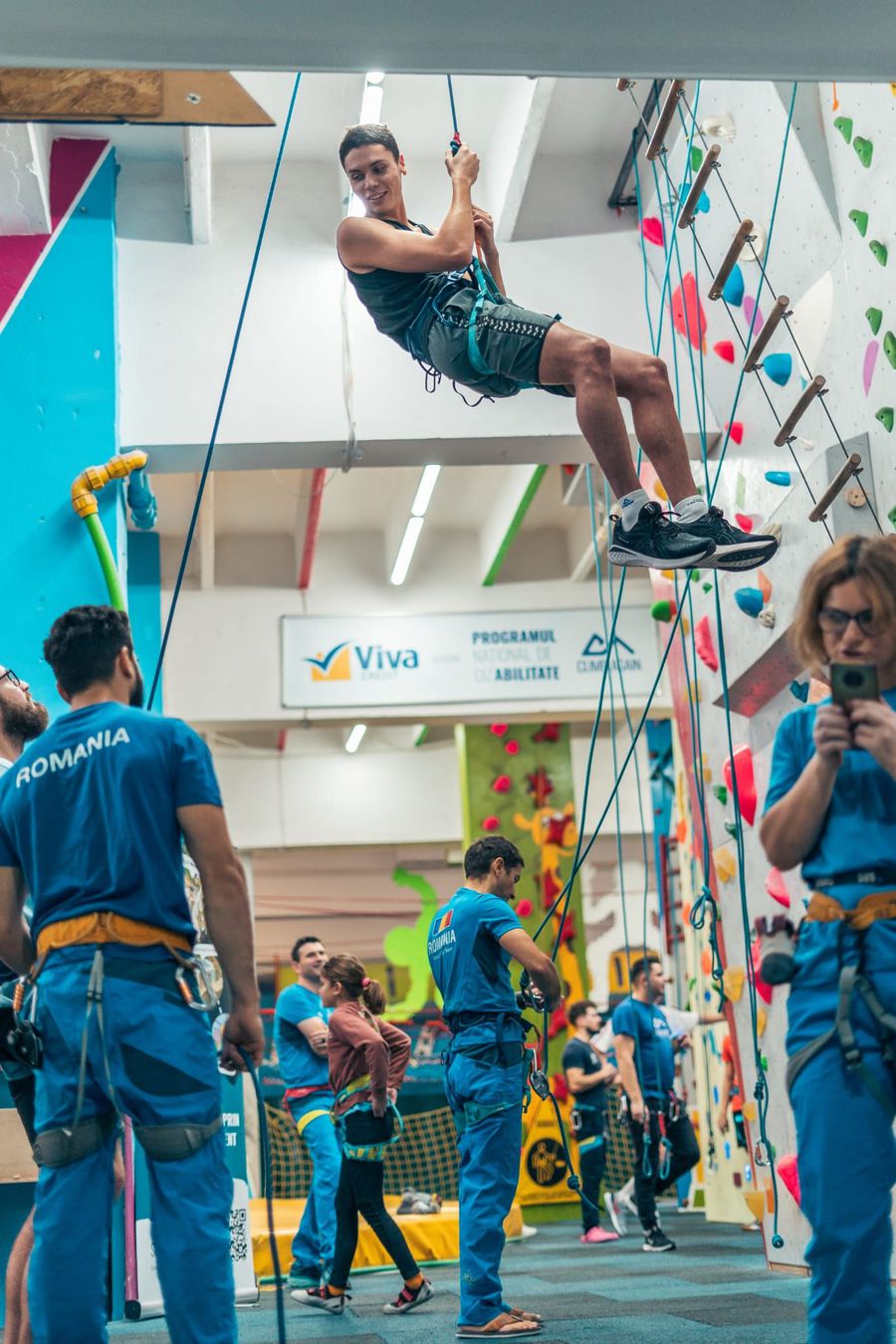 David Popovici la finalul anului trecut FOTO Climb Again David Popovici, antrenamente alături de sportivii paralimpici din lotul național de paraescaladă