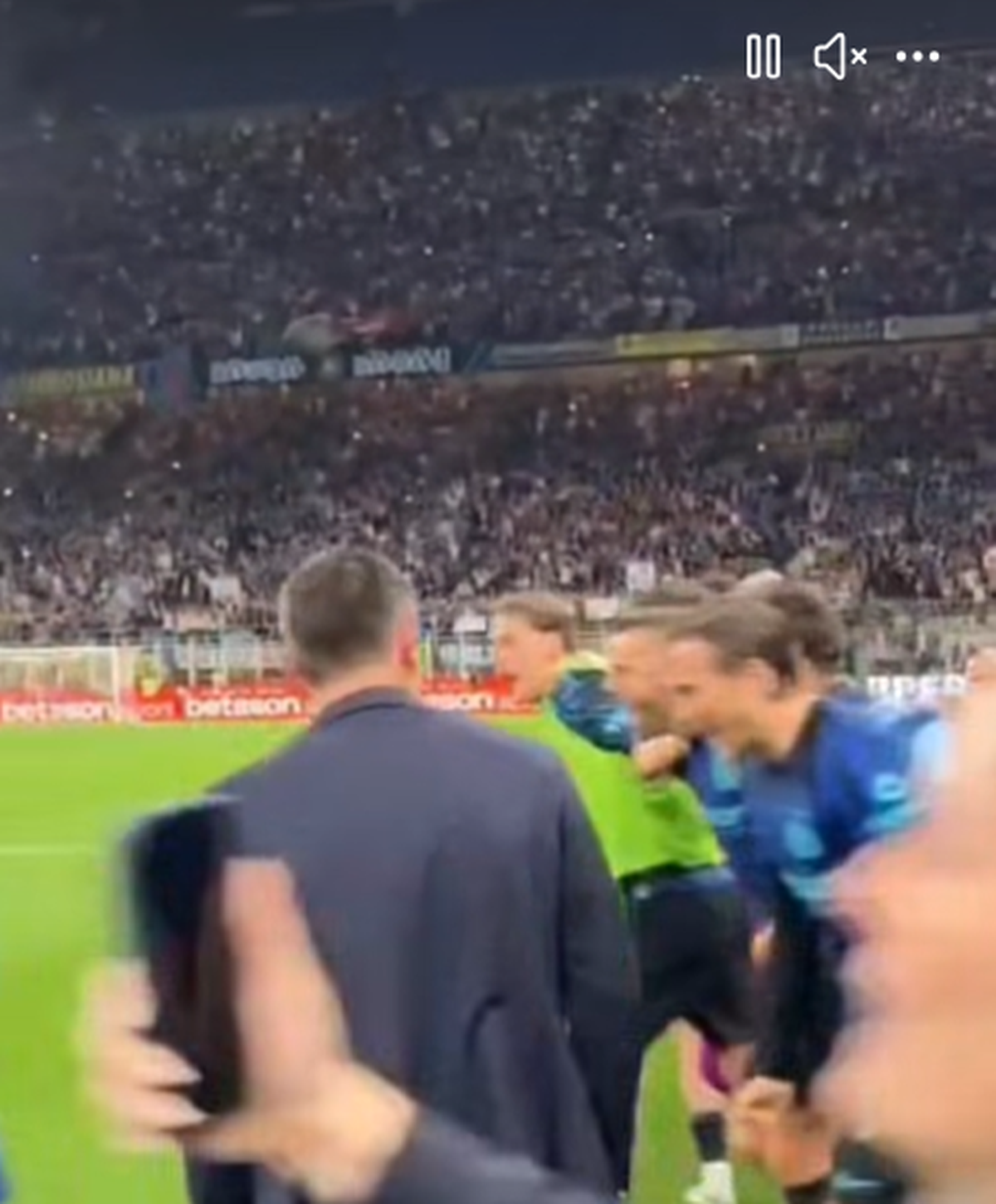 Coincidență superbă cu Il Luce! Cine a fost primul om pe care Cristi Chivu l-a luat în brațe după fluierul final
