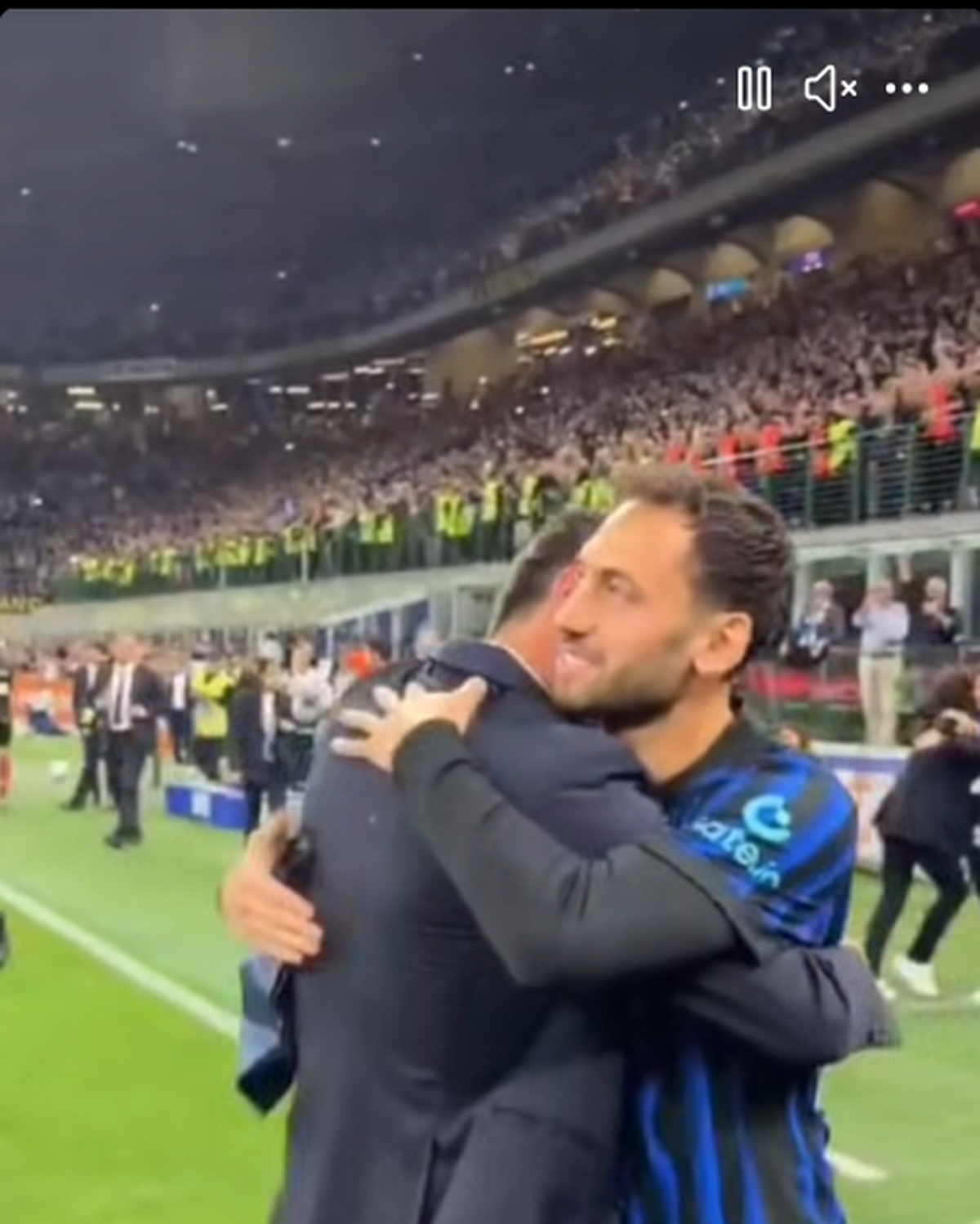 Coincidență superbă cu Il Luce! Cine a fost primul om pe care Cristi Chivu l-a luat în brațe după fluierul final