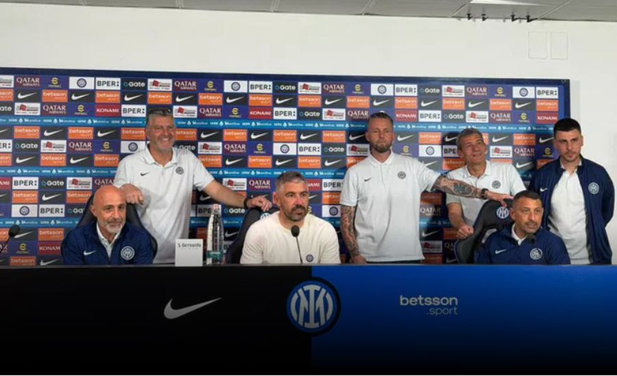 Gestul suprem făcut de Cristi Chivu pentru stafful său tehnic după ce Inter a câștigat titlul!