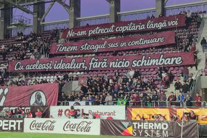 Rapidiștii au continuat războiul cu jucătorii și conducerea la derby-ul cu CFR Cluj: „Ole, ole, v-au ieșit biletele”