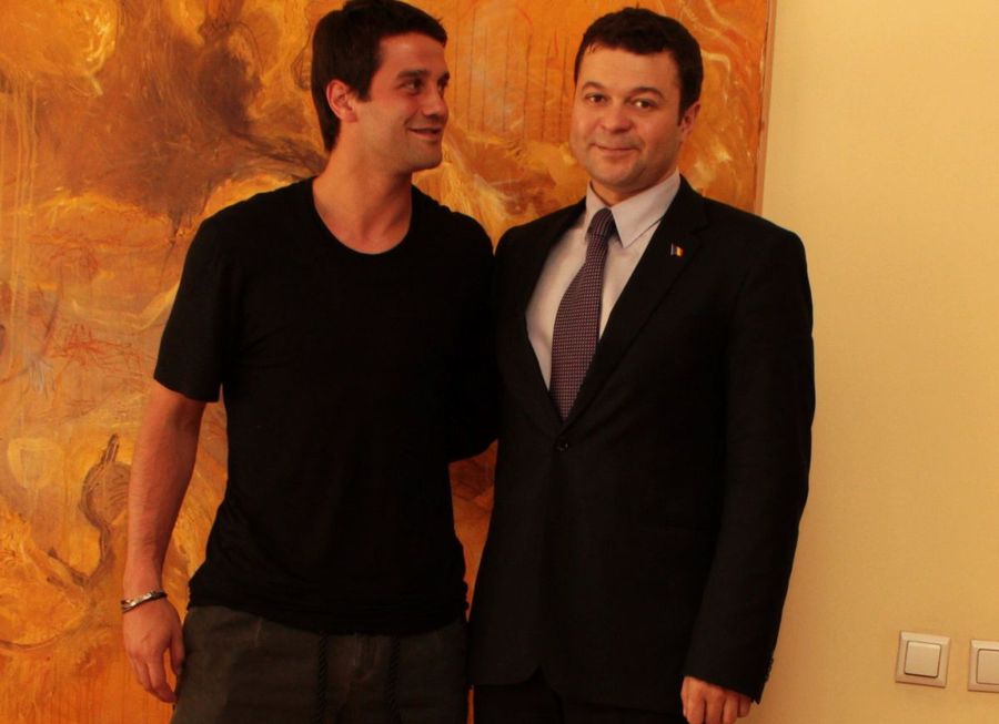 Facultatea terminată de „studentul” Cristi Chivu » Rectorul dezvăluie pentru GSP: „Știți ce mi-a spus maică-sa la un moment dat?”