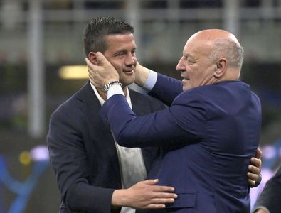 Aceasta a fost povestea » Telefonul primit de Cristi Chivu, care a dat ...