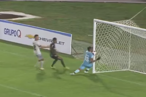 Portarul echipei naționale și-a dat autogol, iar un coleg face acuzații grave: „Este un aranjator de meciuri!”