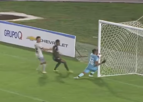 Portarul echipei naționale și-a dat autogol, iar un coleg face acuzații grave: „Este un aranjator de meciuri!”