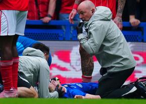 Panică în Premier League! Debutantul lui Chelsea a primit oxigen pe teren după o accidentare horror