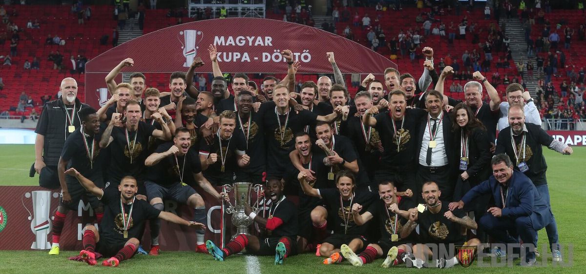 VIDEO + FOTO Au uitat de pandemie! În Ungaria, jucătorii lui Honved s-au bucurat cu fanii pentru Cupă