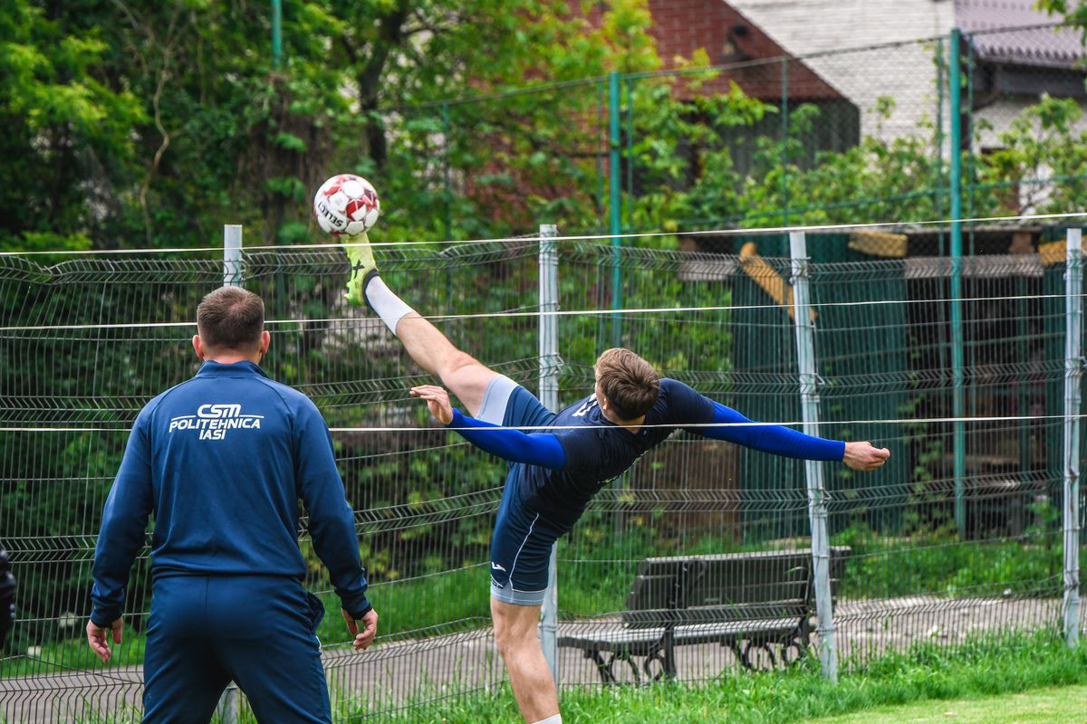 DINAMO. Mircea Rednic se ia Ionuț Negoiță: „Am dat prime de 70.000 de euro la Dinamo!”