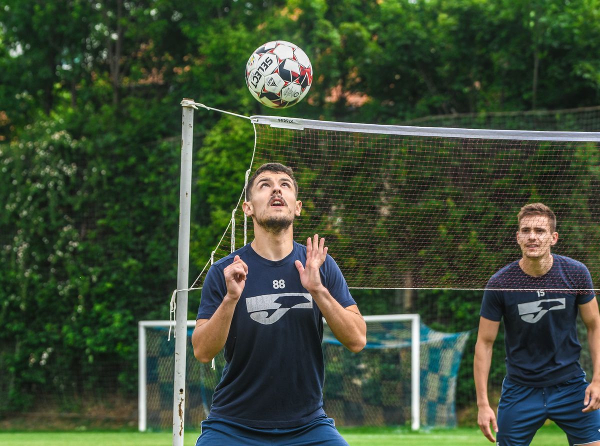 DINAMO. Mircea Rednic se ia Ionuț Negoiță: „Am dat prime de 70.000 de euro la Dinamo!”