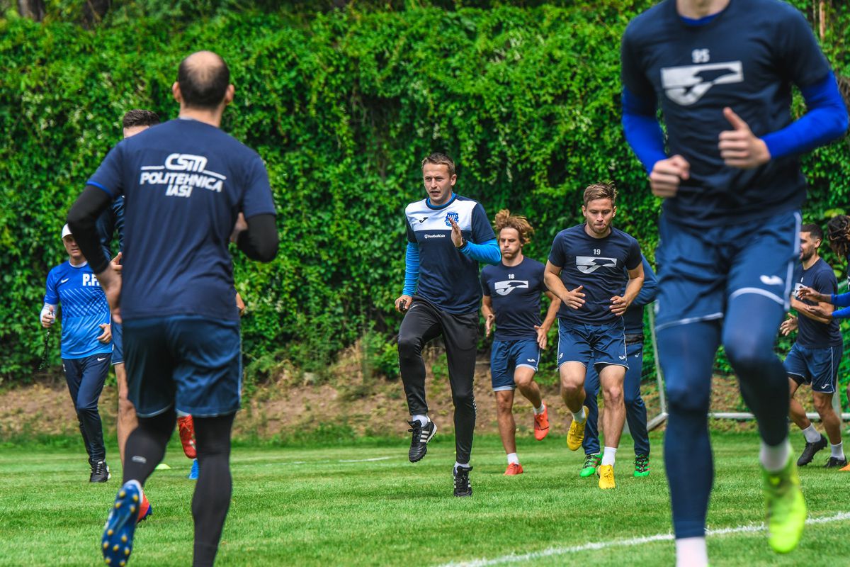 DINAMO. Mircea Rednic se ia Ionuț Negoiță: „Am dat prime de 70.000 de euro la Dinamo!”