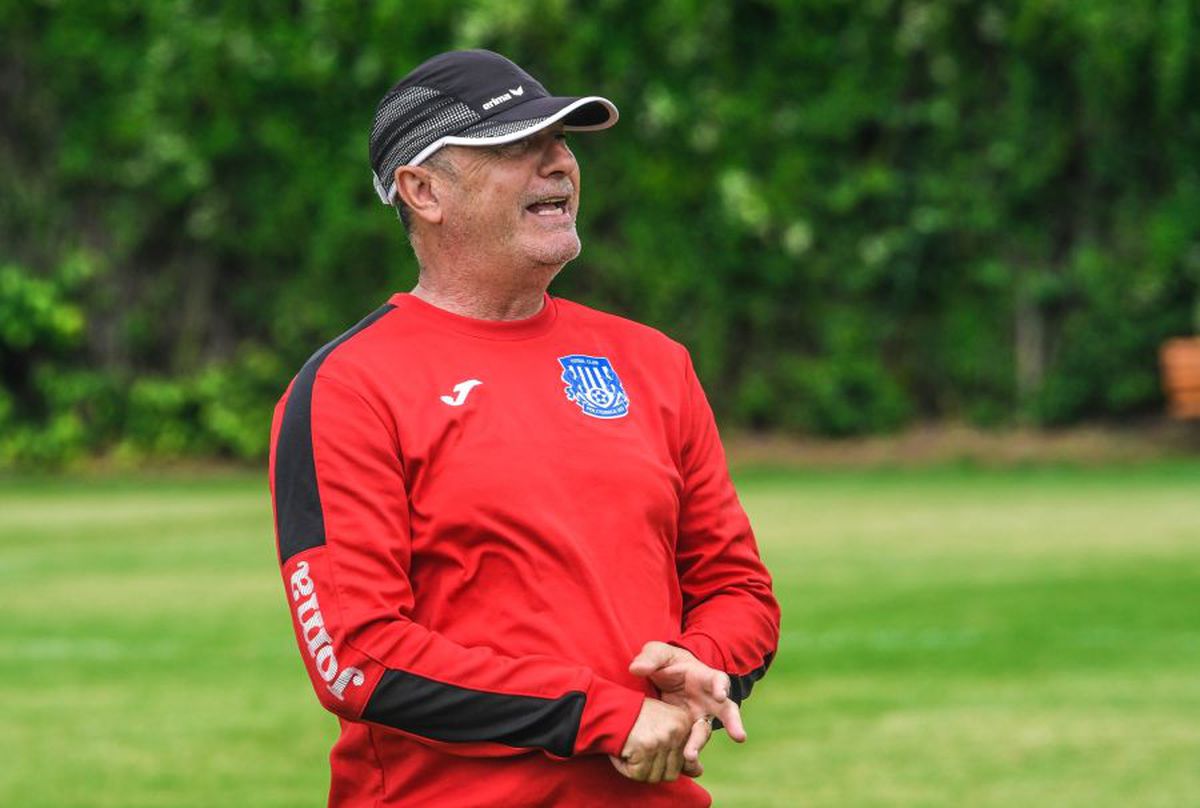 Mircea Rednic s-a reprofilat » Antrenorul lui Poli Iași a trecut la arbitraj