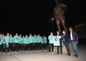 Statuie pentru Maradona la primul meci al Argentinei după moartea legendei » Messi a fost prezent!