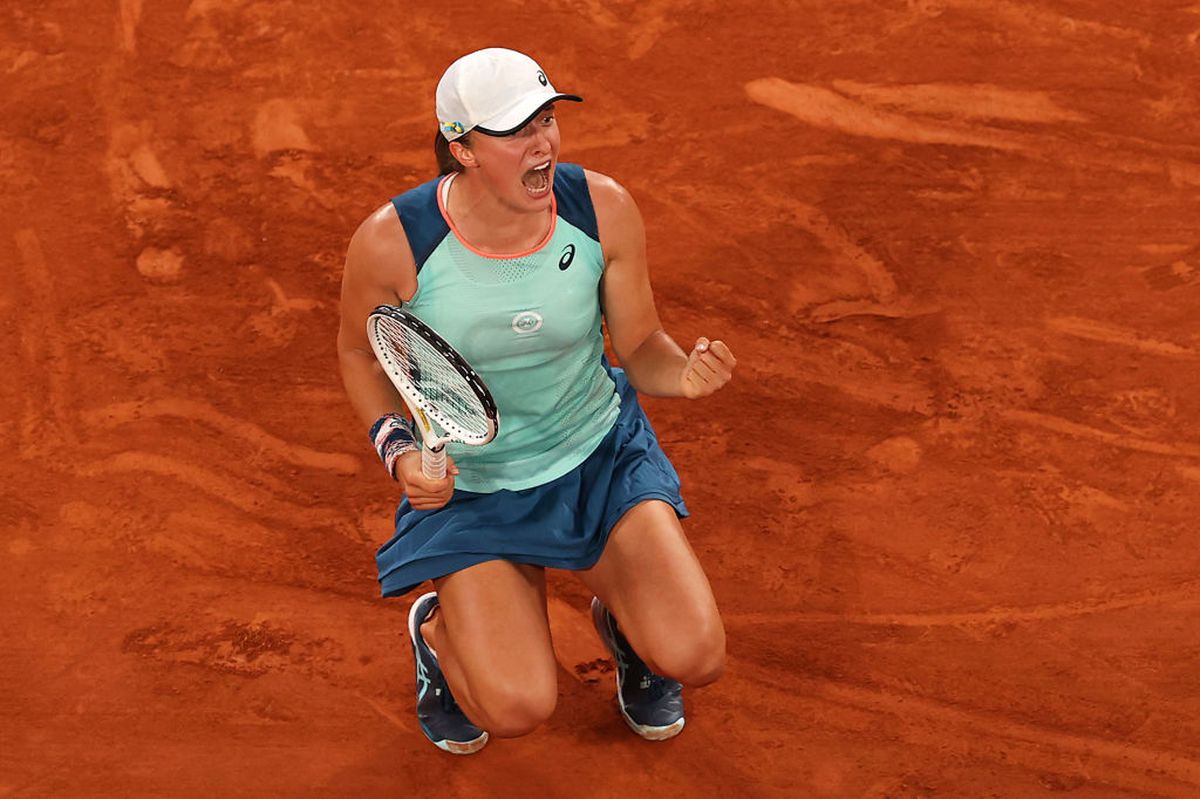 Iga Swiatek e campioana de la Roland Garros 2022! Poloneza a egalat recordul istoric al lui Venus Williams și a sărbătorit cu un star al fotbalului mondial