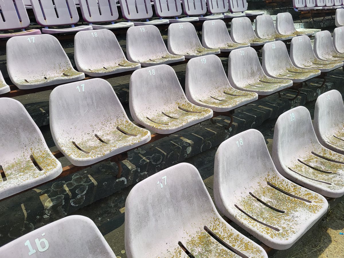 Imaginile rușinii! Așa a ajuns al 2-lea cel mai mare stadion din România