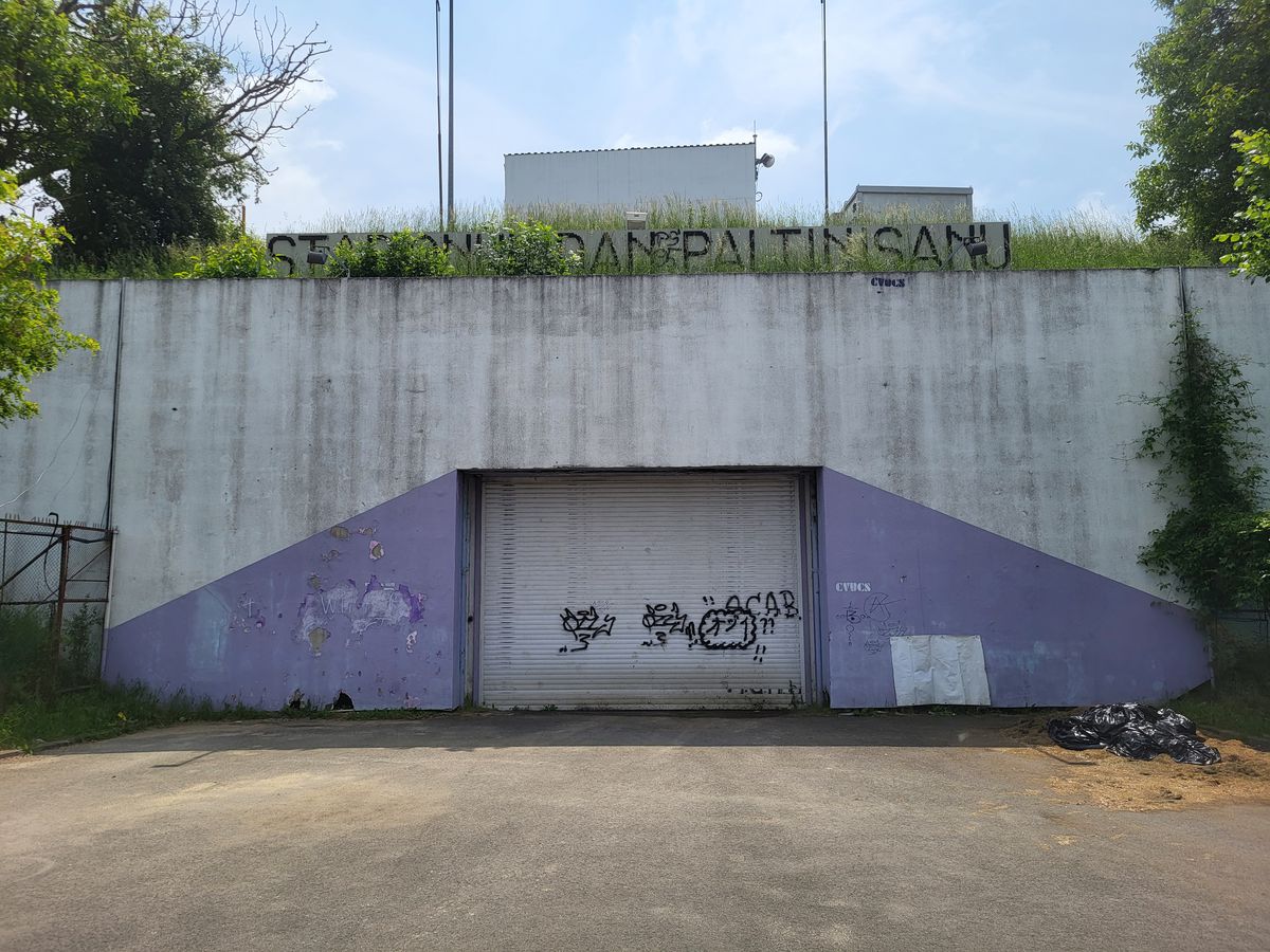 Stadionul „Dan Păltinișanu”, un monument al degradării