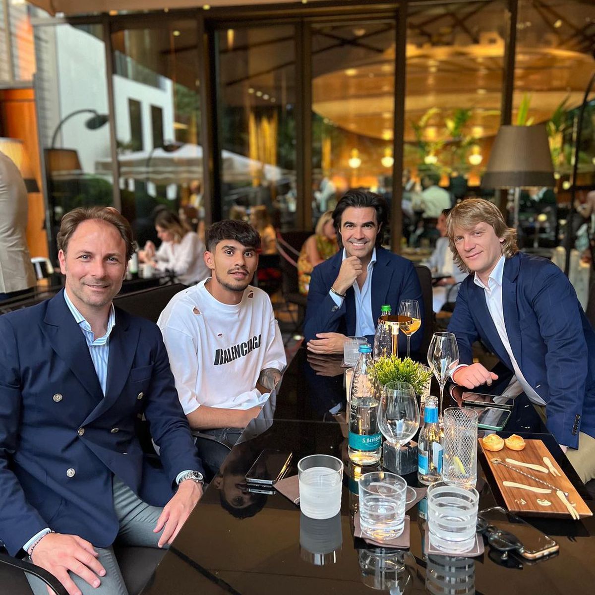 Florinel Coman, pe urmele lui Florin Tănase » A pus semnătura pe contract: „Bine ai venit în familia noastră”