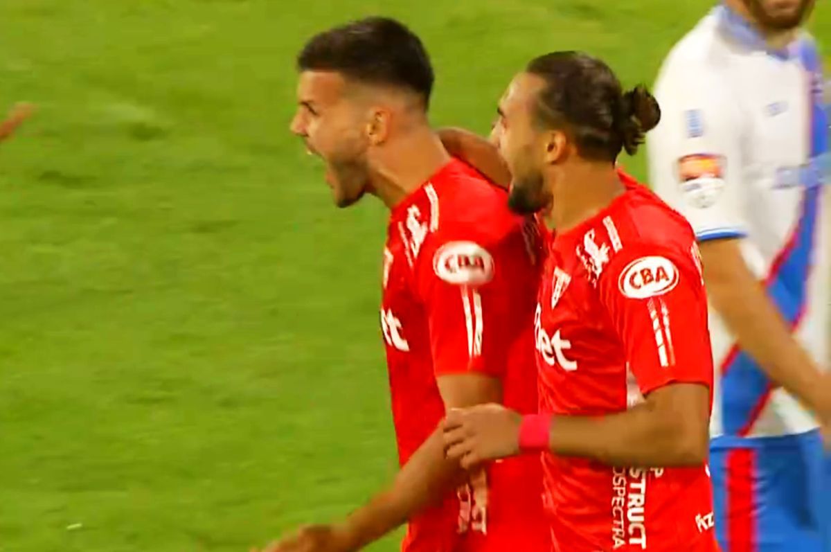 Roș-albii la putere » UTA i-a dat o „manita” Gloriei Buzău și rămâne în Liga 1!