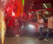 Ultrașii au oprit autocarul lui Dinamo în drumul spre București pentru a sărbători promovarea