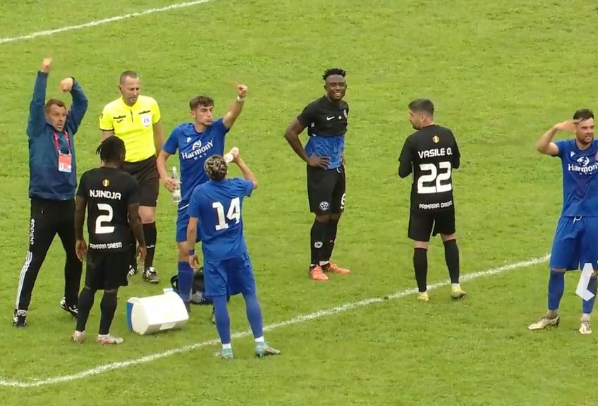„Centralul” Ionuț Coza a dictat un penalty scandalos în minutul 78 al barajului pentru Liga 2 dintre Viitorul Dăești și CSM Alexandria, la scorul de 0-1.