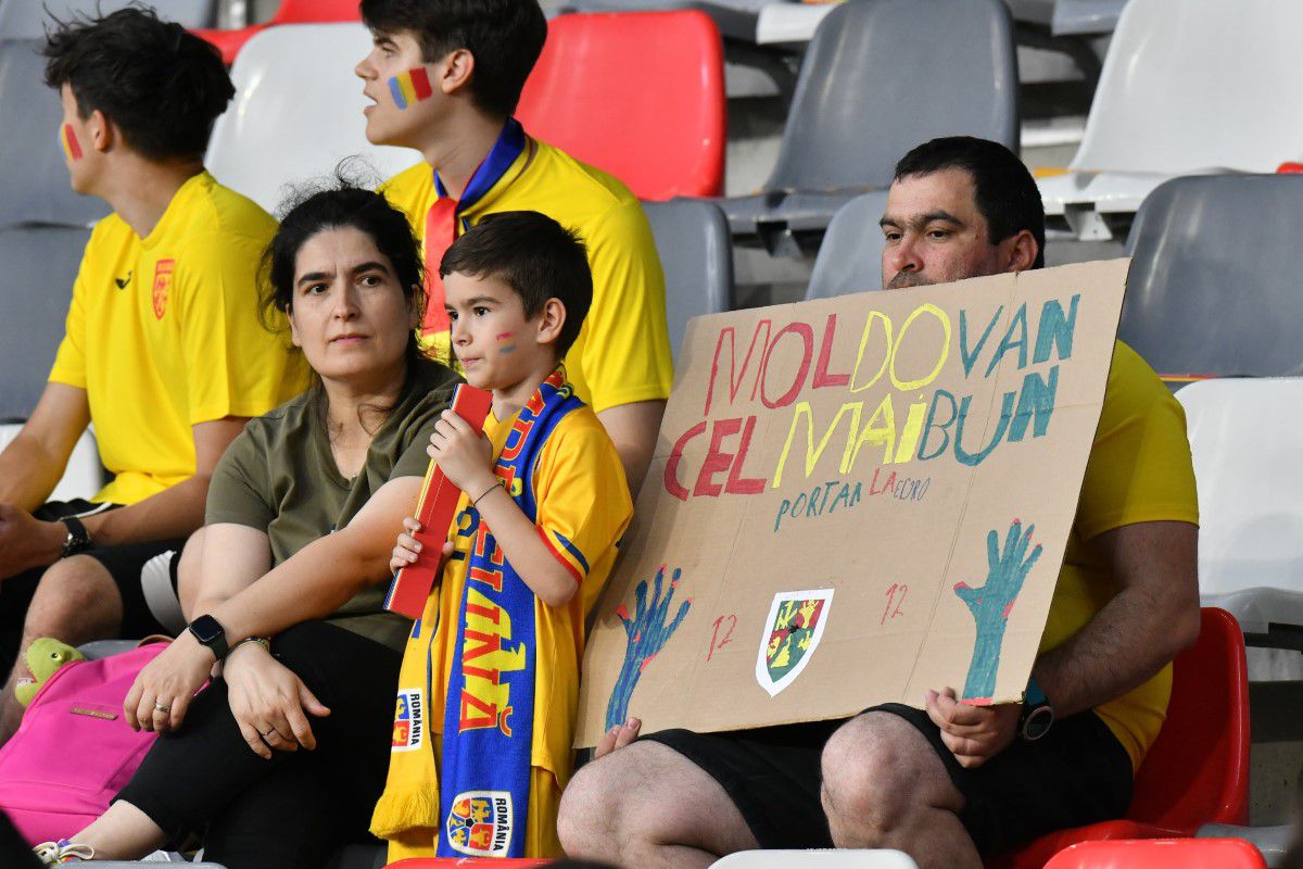 „Sunt șanse cu Ucraina?” » Mircea Lucescu s-a pronunțat la ieșirea din stadion: „Am 10 jucători acolo”