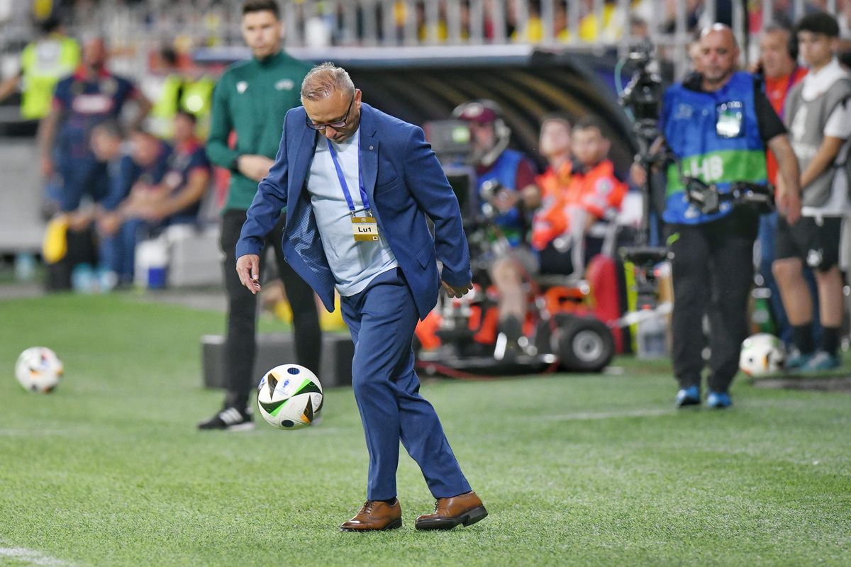 „Sunt șanse cu Ucraina?” » Mircea Lucescu s-a pronunțat la ieșirea din stadion: „Am 10 jucători acolo”