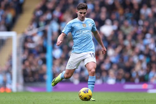 Julian Alvarez în tricoul lui Manchester City / Foto: Getty Images