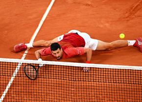 Novak Djokovic s-a retras de la Roland Garros! Verdict dur al medicilor, după RMN-ul efectuat azi