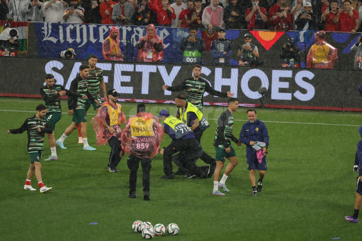 UEFA nu vrea să mai vadă astfel de momente, dar n-a putut fi evitat! Ce s-a întâmplat înainte de Germania - Portugalia