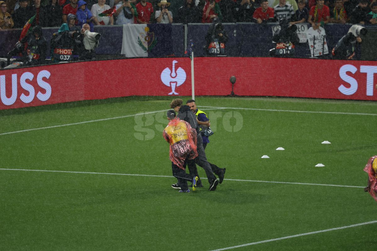 UEFA nu vrea să mai vadă astfel de momente, dar n-a putut fi evitat! Ce s-a întâmplat înainte de Germania - Portugalia