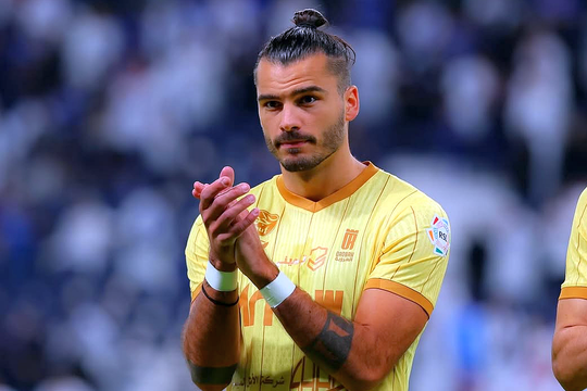 Karlo Muhar semnează cu CFR Cluj / foto: Instagram