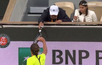 Moment uluitor pe Philippe-Chatrier! Ion Țiriac i-a sărit în ajutor lui Alexander Zverev și a jucat rolul de intermediar