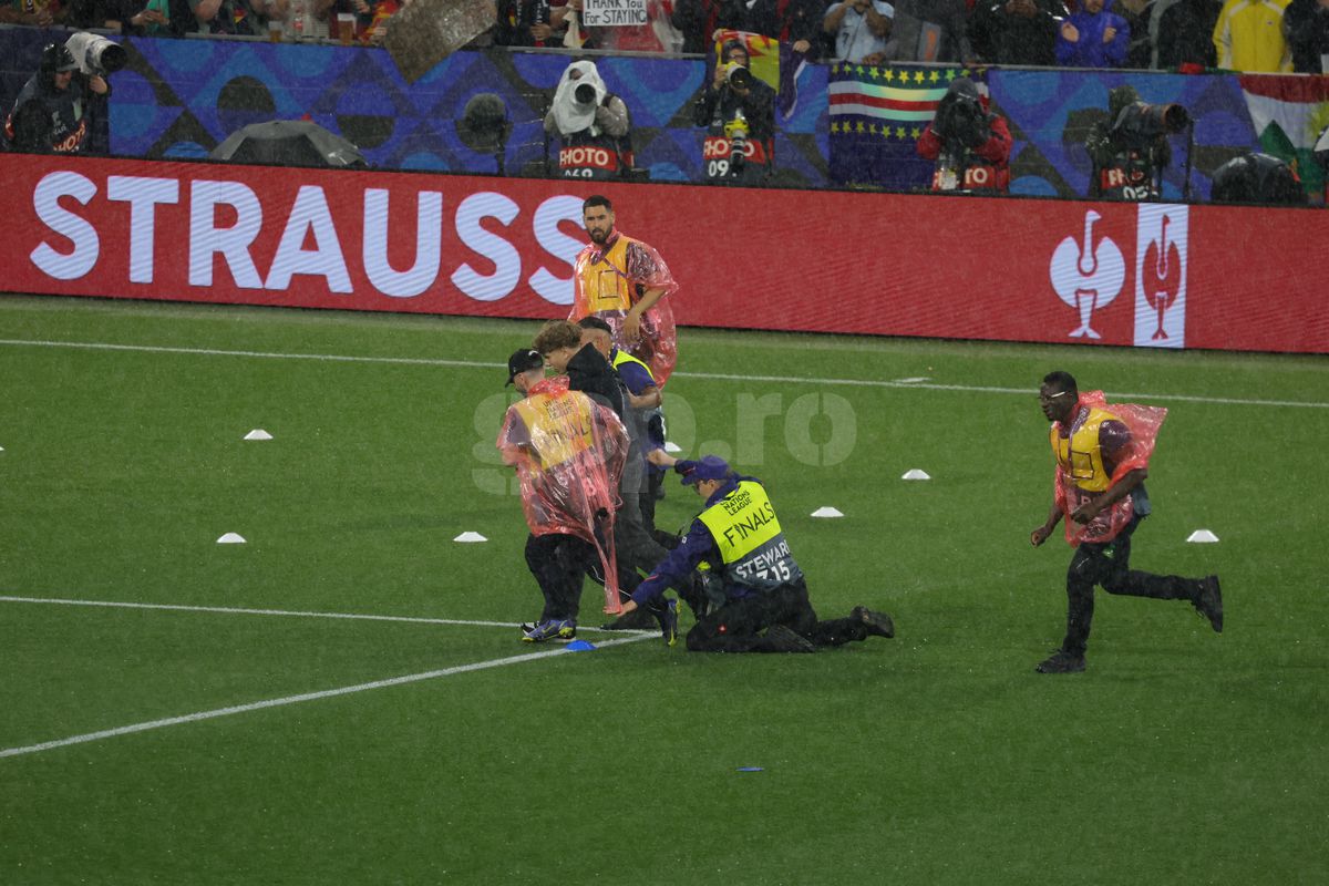 UEFA nu vrea să mai vadă astfel de momente, dar n-a putut fi evitat! Ce s-a întâmplat înainte de Germania - Portugalia